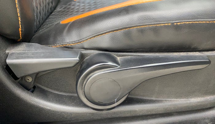 2018 Tata Tiago XZ PETROL, Petrol, Manual, 1,07,695 km, Driver Side Adjustment Panel