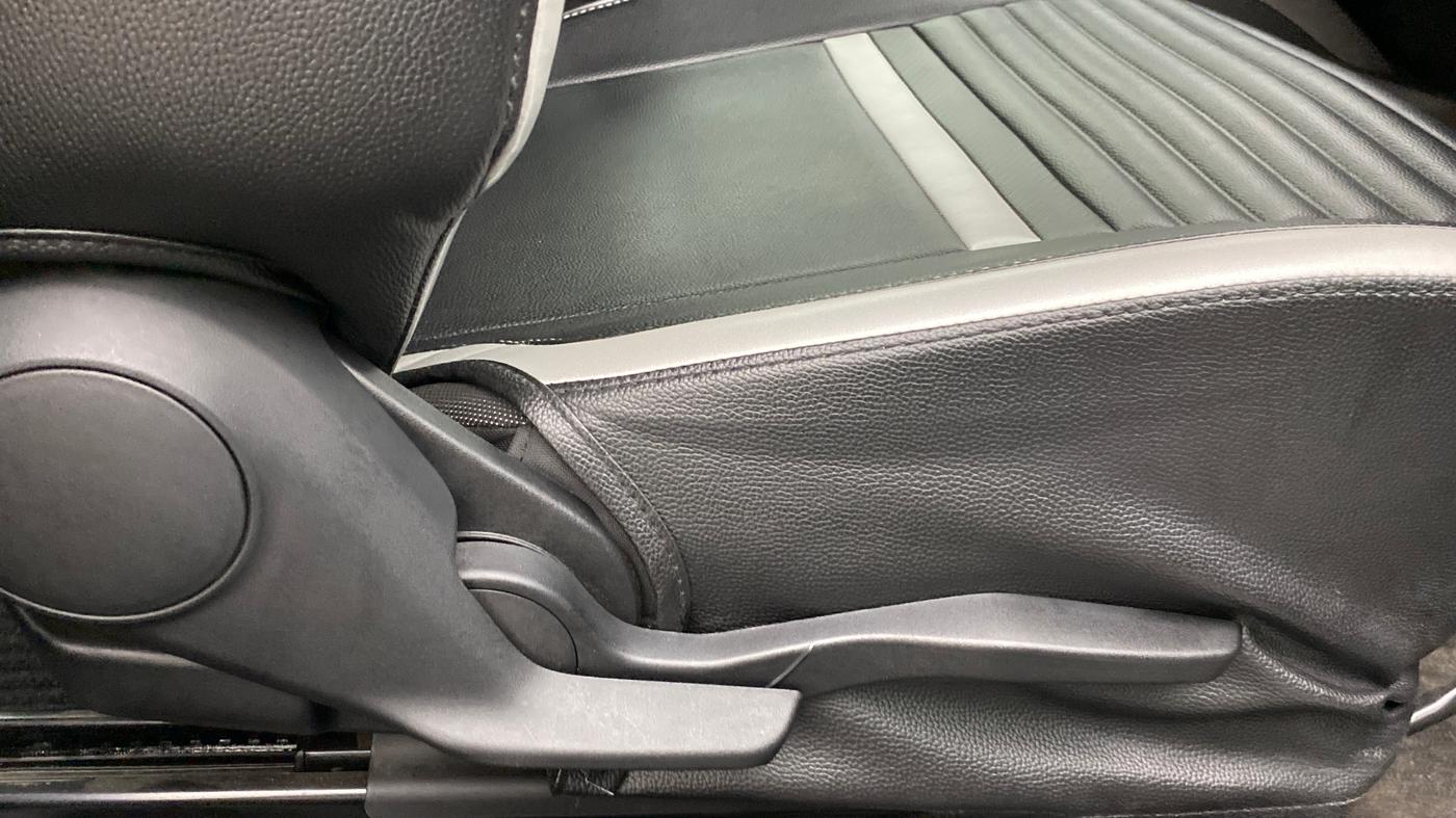 2020 Maruti Baleno ALPHA CVT PETROL 1.2, Petrol, Automatic, 52,980 km, Driver Side Adjustment Panel