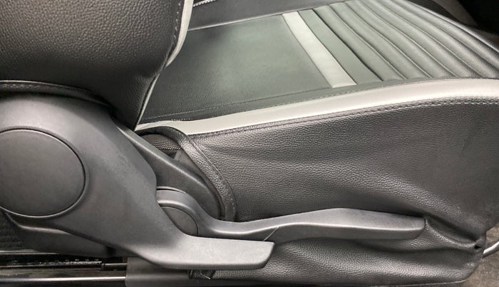 2020 Maruti Baleno ALPHA CVT PETROL 1.2, Petrol, Automatic, 52,980 km, Driver Side Adjustment Panel
