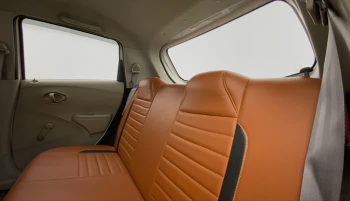 2014 Datsun Go T, Petrol, Manual, 69,751 km, Right Side Rear Door Cabin