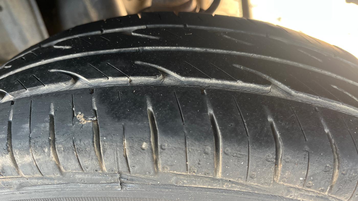 2015 Maruti Alto 800 VXI, Petrol, Manual, 86,725 km, Left Rear Tyre Tread