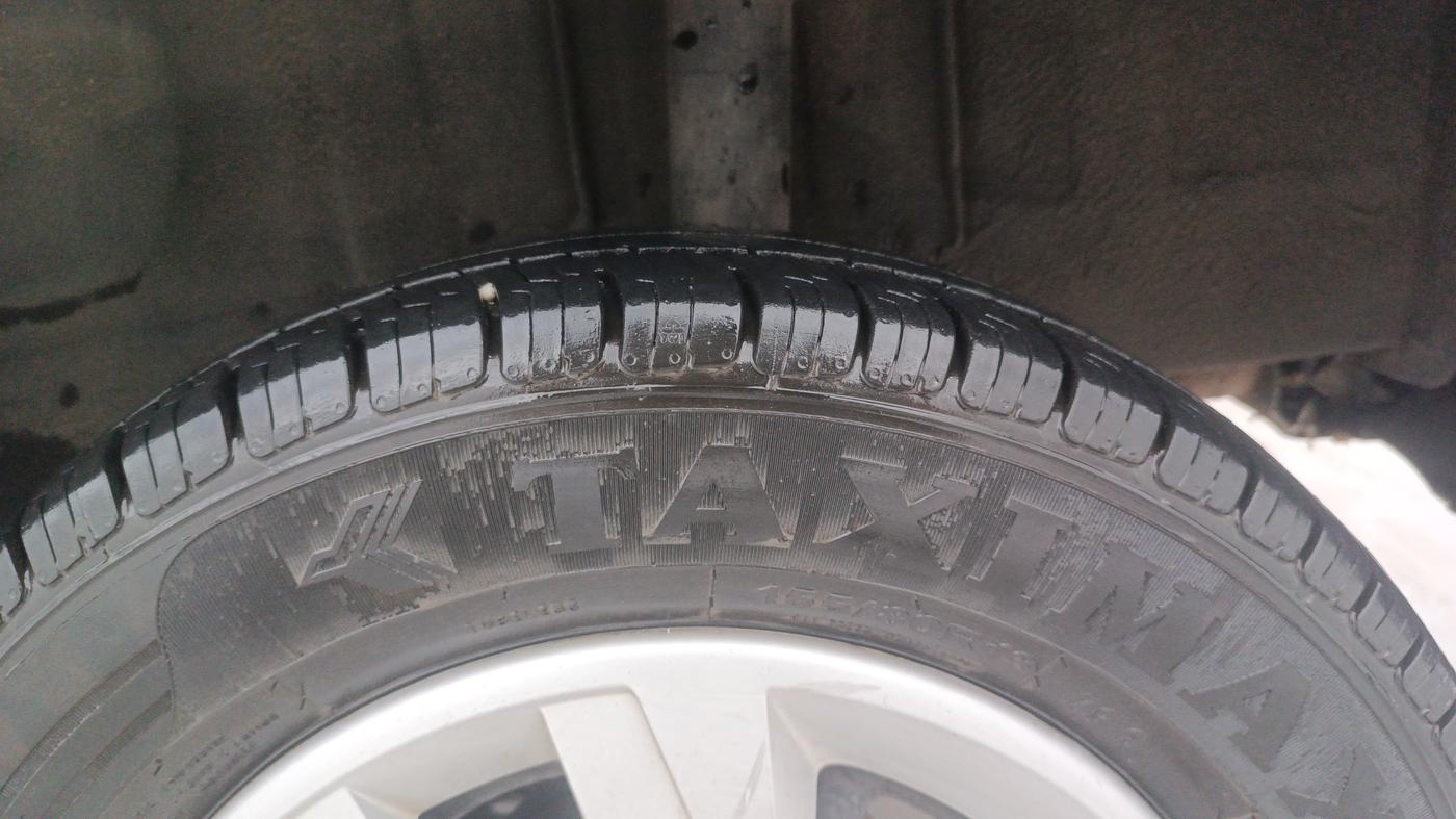 2018 Renault Kwid RXT 1.0 (O), Petrol, Manual, 1,38,712 km, Left Rear Tyre Tread