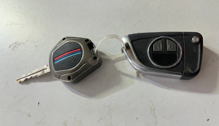 2018 Maruti Baleno DELTA PETROL 1.2, CNG, Manual, 98,195 km, Key Close Up