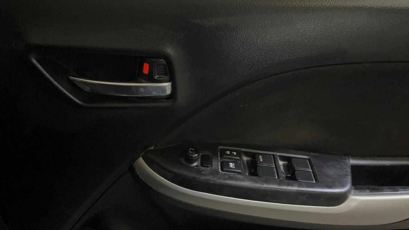 2018 Maruti Baleno DELTA PETROL 1.2, CNG, Manual, 98,195 km, Driver Side Door Panels Control