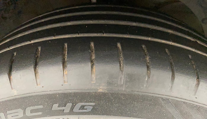 2017 Maruti Baleno ALPHA CVT PETROL 1.2, Petrol, Automatic, 95,683 km, Right Front Tyre Tread