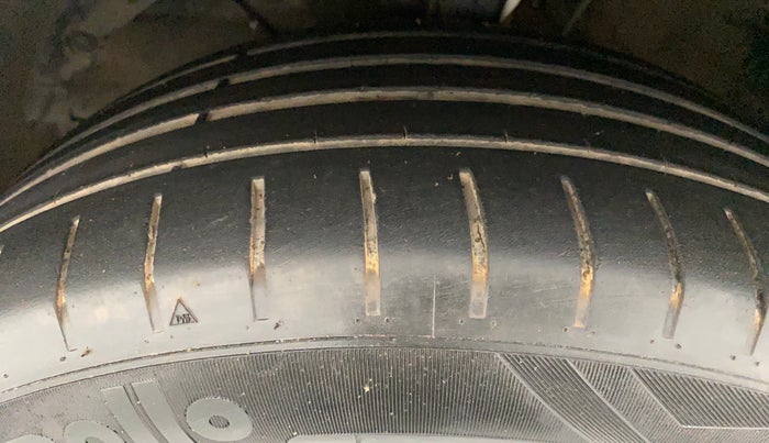 2017 Maruti Baleno ALPHA CVT PETROL 1.2, Petrol, Automatic, 95,683 km, Left Front Tyre Tread