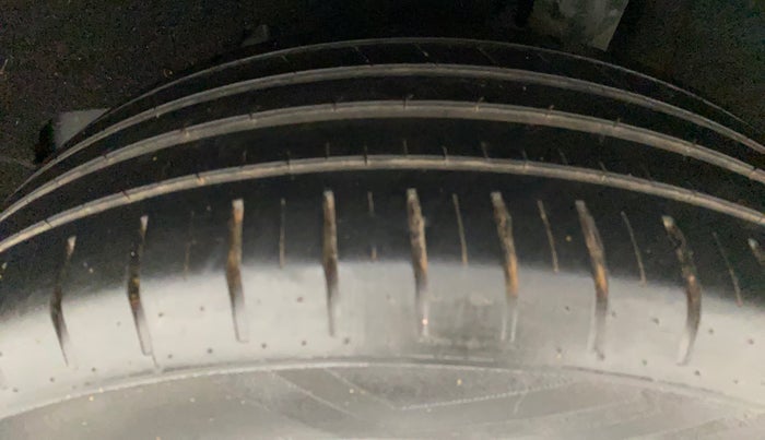 2017 Maruti Baleno ALPHA CVT PETROL 1.2, Petrol, Automatic, 95,683 km, Left Rear Tyre Tread