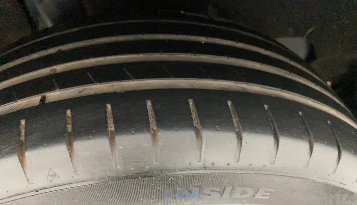 2017 Maruti Baleno ALPHA CVT PETROL 1.2, Petrol, Automatic, 95,683 km, Right Rear Tyre Tread
