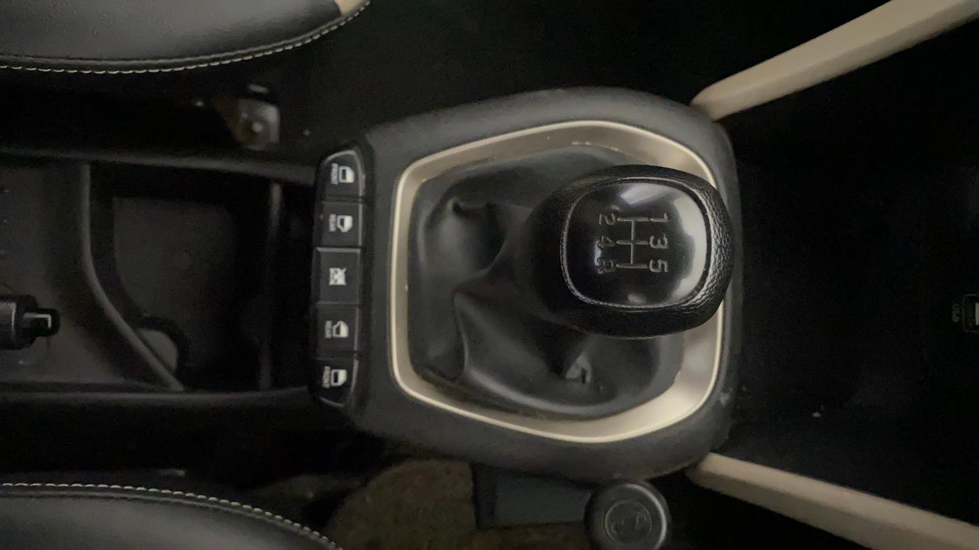 2018 Hyundai NEW SANTRO SPORTZ MT, Petrol, Manual, 38,094 km, Gear Lever