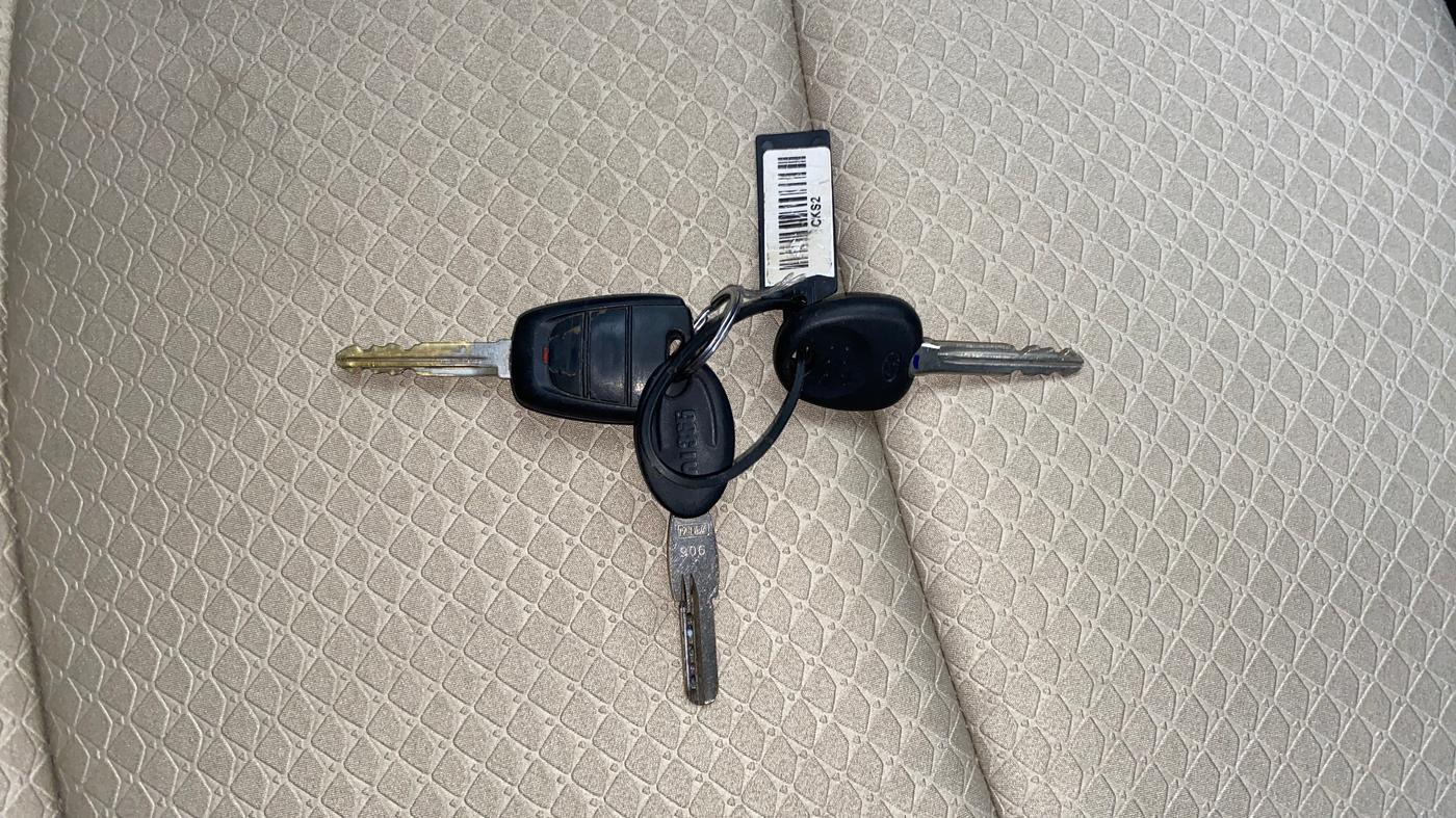 2018 Hyundai NEW SANTRO SPORTZ MT, Petrol, Manual, 38,094 km, Key Close Up
