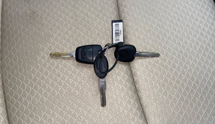 2018 Hyundai NEW SANTRO SPORTZ MT, Petrol, Manual, 38,039 km, Key Close Up