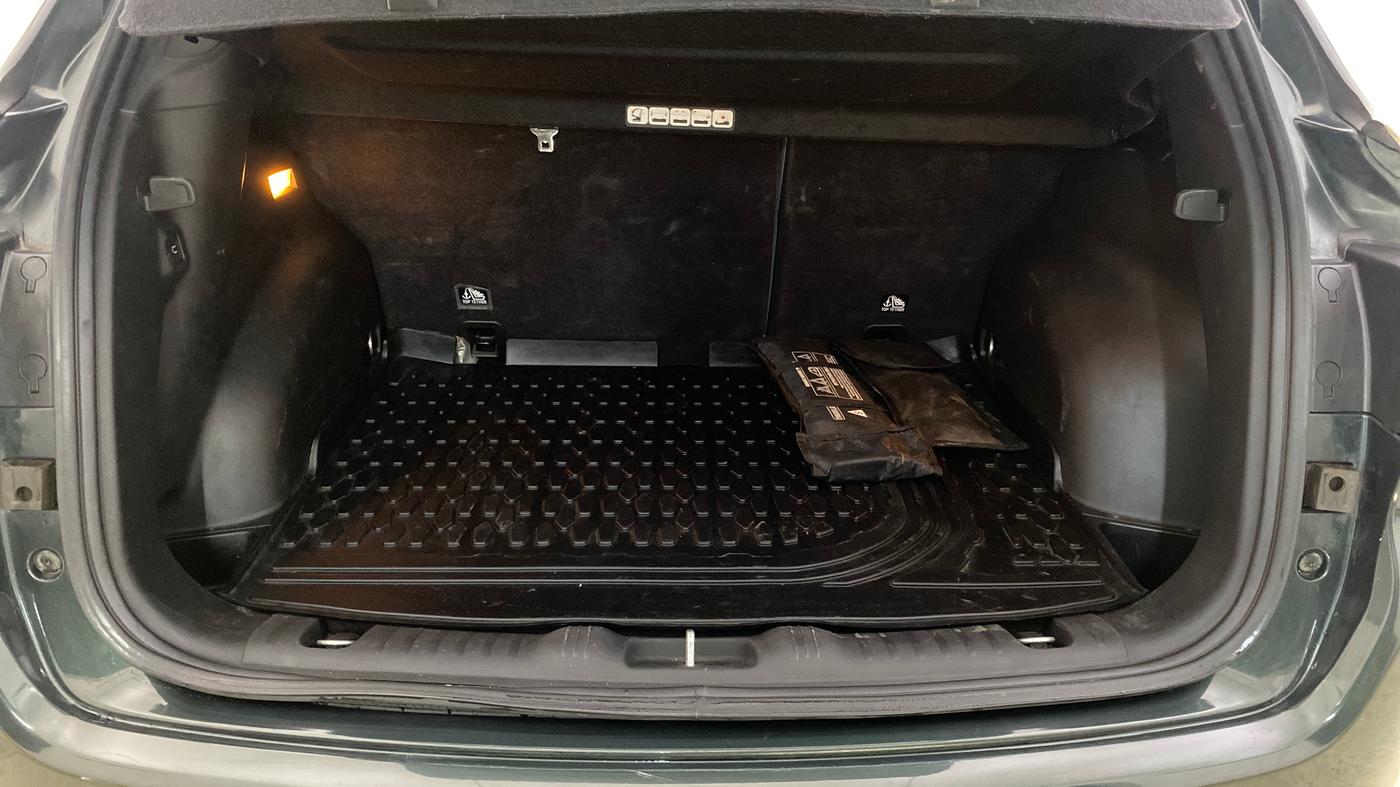 2023 Jeep Compass LIMITED (O) 2.0 DIESEL AT FWD, Diesel, Automatic, 52,322 km, Boot Inside