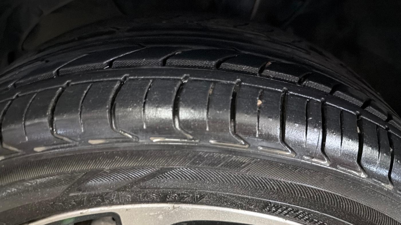 2023 Toyota Glanza G E-CNG, CNG, Manual, 73,157 km, Left Front Tyre Tread