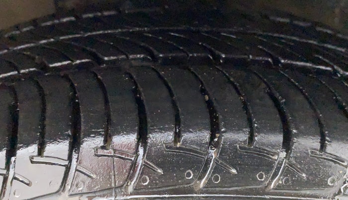 2021 Maruti Celerio VXI CNG, CNG, Manual, 24,742 km, Right Front Tyre Tread