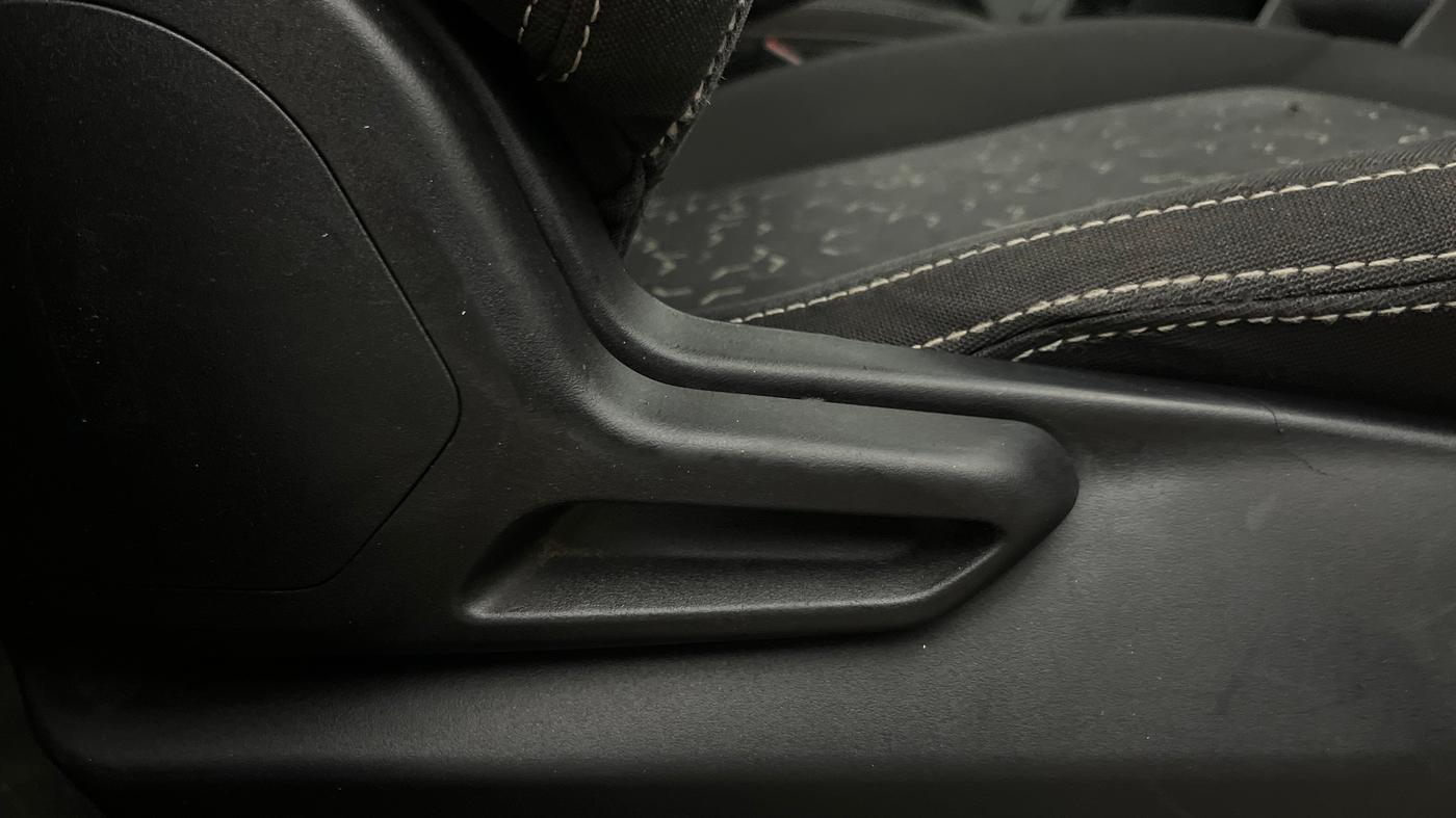 2022 Tata Tiago XE PETROL, Petrol, Manual, 37,973 km, Driver Side Adjustment Panel