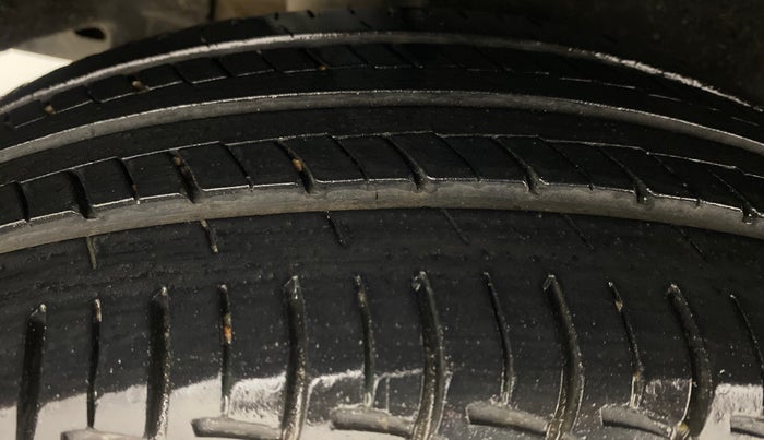 2017 Maruti Baleno DELTA 1.2 K12, Petrol, Manual, 17,481 km, Right Rear Tyre Tread