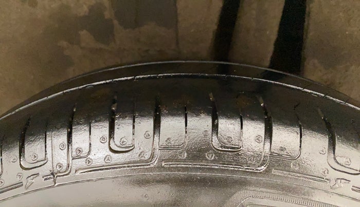 2019 Maruti Dzire VXI AMT, Petrol, Automatic, 80,376 km, Left Rear Tyre Tread