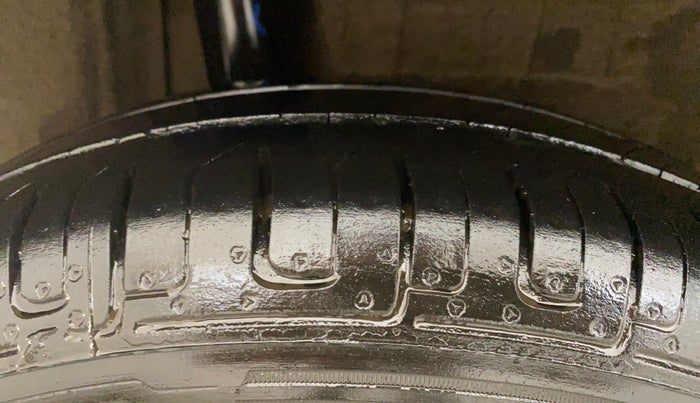 2019 Maruti Dzire VXI AMT, Petrol, Automatic, 80,376 km, Right Rear Tyre Tread