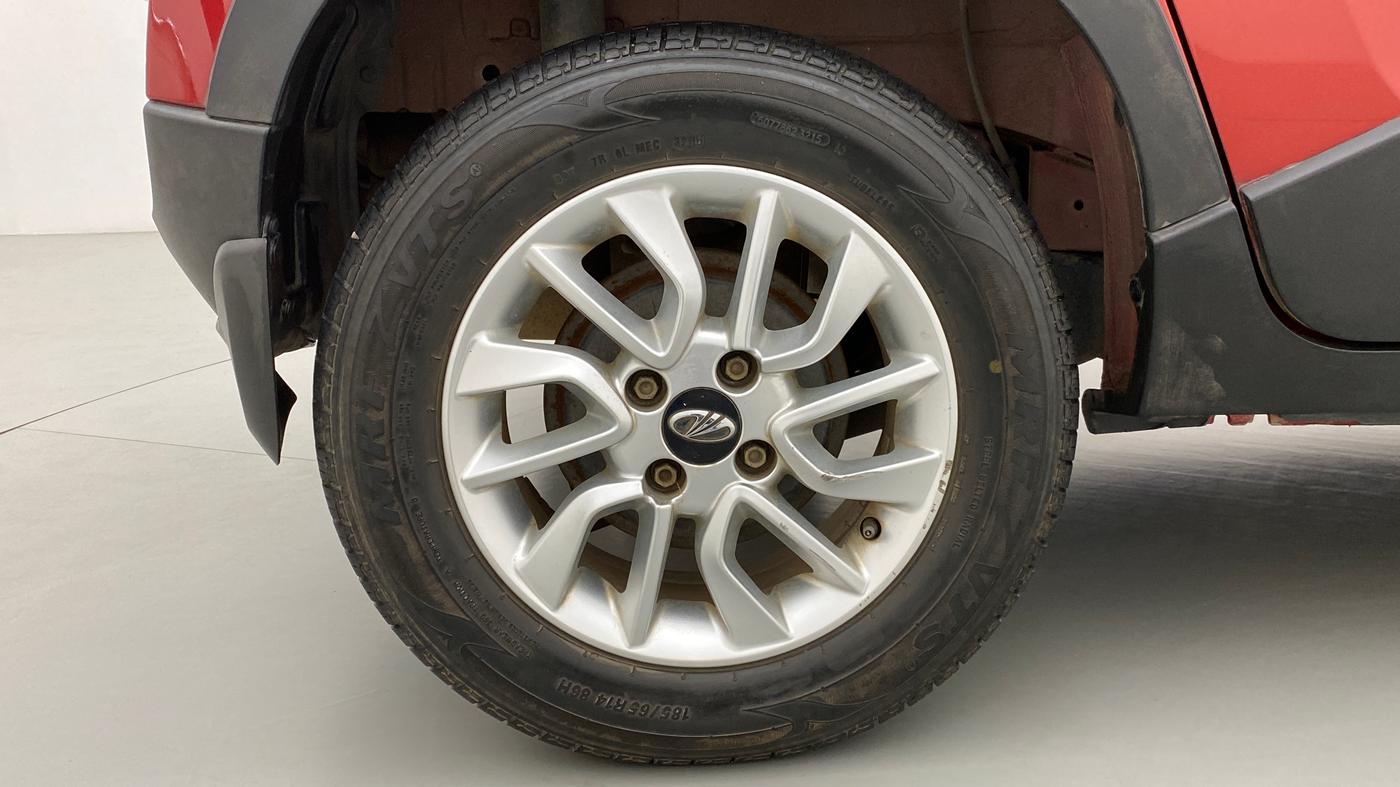 2016 Mahindra Kuv100 K8 D 6 STR, Diesel, Manual, 46,961 km, Right Rear Wheel