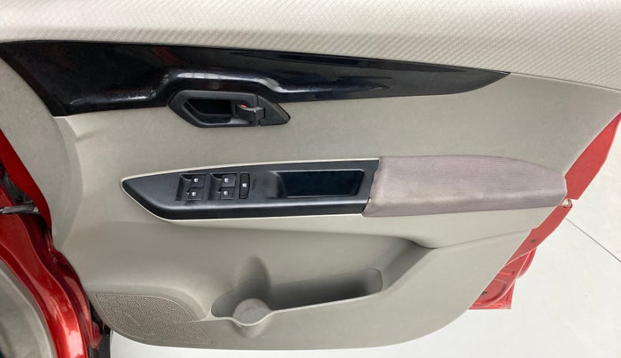 2016 Mahindra Kuv100 K8 D 6 STR, Diesel, Manual, 46,961 km, Driver Side Door Panels Control
