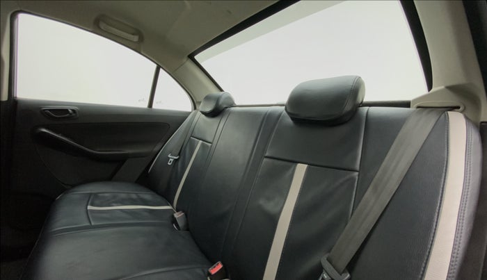 2015 Tata Zest XMS QUADRAJET 90PS, Diesel, Manual, 88,772 km, Right Side Rear Door Cabin