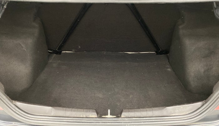 2015 Tata Zest XMS QUADRAJET 90PS, Diesel, Manual, 88,772 km, Boot Inside