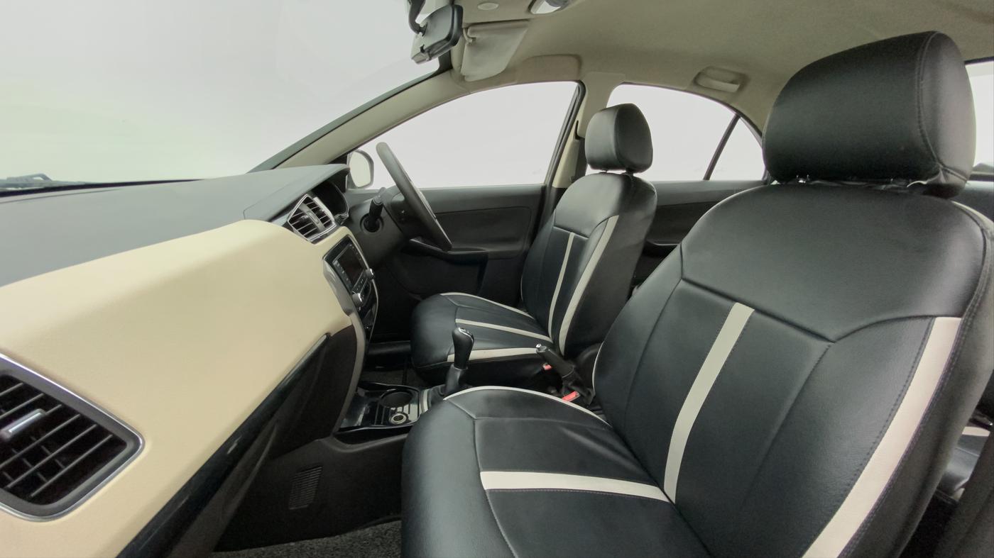 2015 Tata Zest XMS QUADRAJET 90PS, Diesel, Manual, 88,772 km, Right Side Front Door Cabin