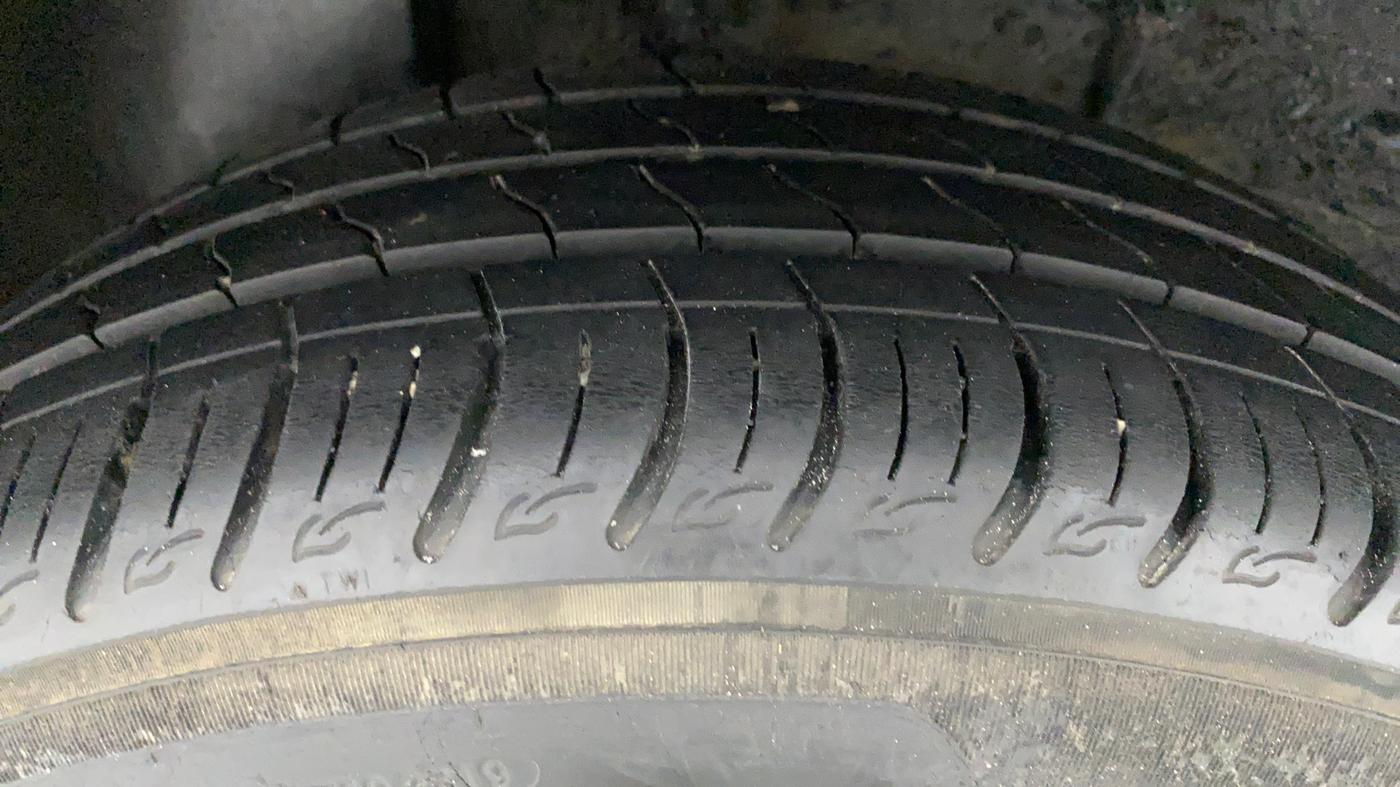 2020 Tata ALTROZ XZ 1.2, Petrol, Manual, 23,753 km, Right Rear Tyre Tread