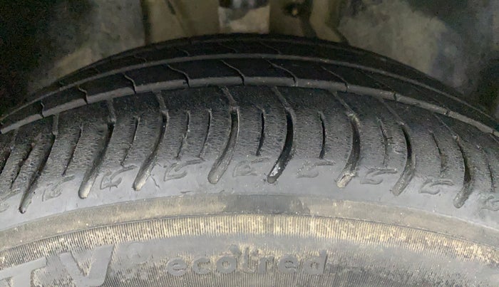 2020 Tata ALTROZ XZ 1.2, Petrol, Manual, 23,753 km, Right Front Tyre Tread