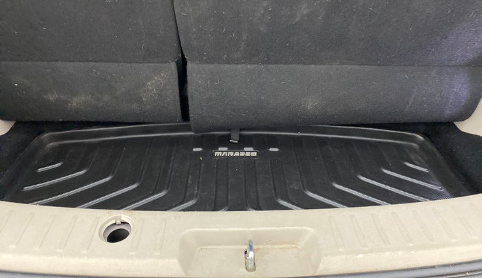2018 Mahindra MARAZZO M8 7 STR, Diesel, Manual, 31,320 km, Boot Inside