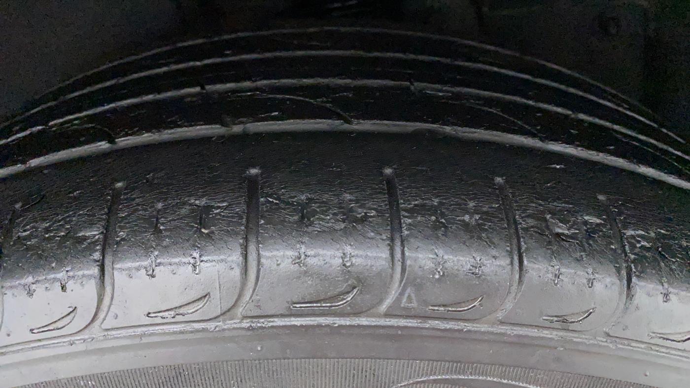 2017 Hyundai Tucson 2WD AT GLS DIESEL, Diesel, Automatic, 39,474 km, Right Rear Tyre Tread