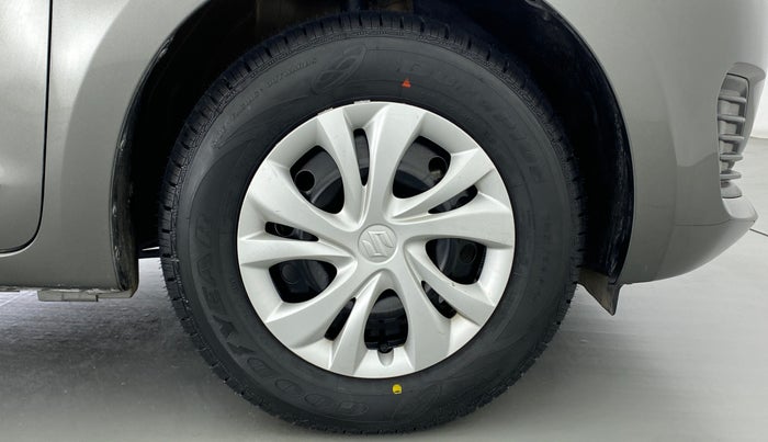 2019 Maruti Swift VXI D, Petrol, Manual, 18,525 km, Right Front Wheel