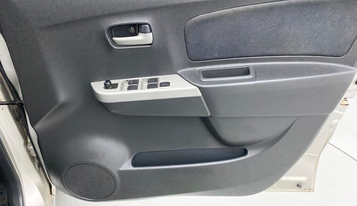 2011 Maruti Wagon R 1.0 VXI, Petrol, Manual, 72,497 km, Driver Side Door Panels Control