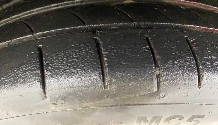 2014 Hyundai Elite i20 ASTA 1.2, Petrol, Manual, 74,879 km, Left Front Tyre Tread