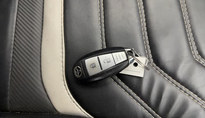 2021 Toyota URBAN CRUISER MID GRADE AT, Petrol, Automatic, 1,02,809 km, Key Close Up