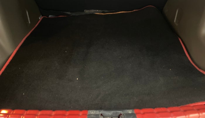 2018 Renault Duster RXL PETROL, Petrol, Manual, 20,319 km, Boot Inside