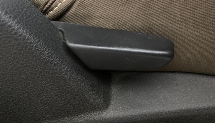 2018 Renault Duster RXL PETROL, Petrol, Manual, 20,319 km, Driver Side Adjustment Panel