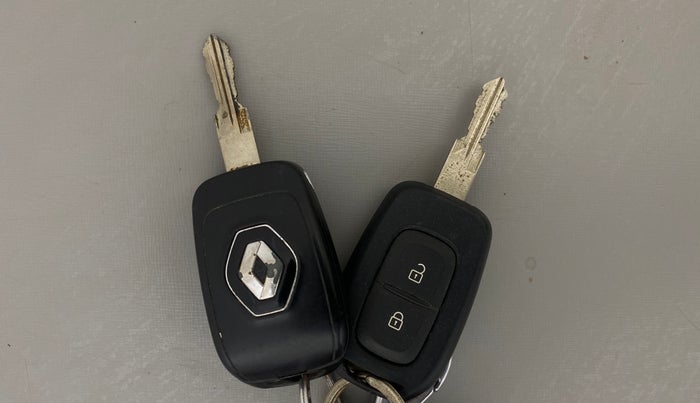 2018 Renault Duster RXL PETROL, Petrol, Manual, 20,319 km, Key Close Up