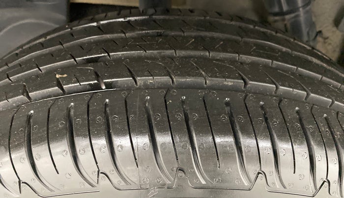 2018 Renault Duster RXZ DIESEL 110, Diesel, Manual, 58,724 km, Right Rear Tyre Tread