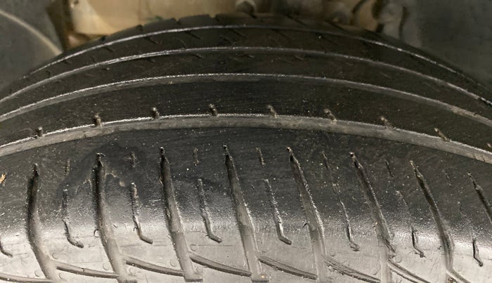 2018 Renault Duster RXZ DIESEL 110, Diesel, Manual, 58,724 km, Left Front Tyre Tread