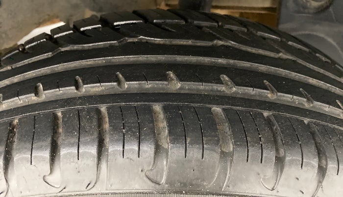 2018 Renault Duster RXZ DIESEL 110, Diesel, Manual, 58,724 km, Left Rear Tyre Tread