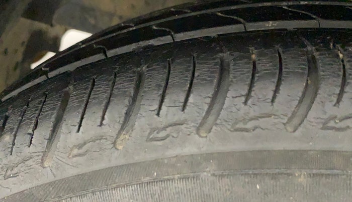 2019 Maruti Baleno DELTA PETROL 1.2, Petrol, Manual, 56,193 km, Left Front Tyre Tread