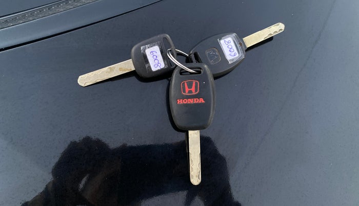 2013 Honda Brio S MT, Petrol, Manual, 38,197 km, Key Close Up