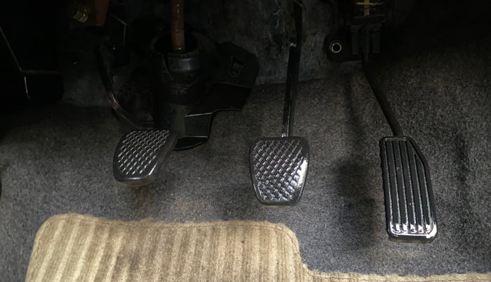 2013 Honda Brio S MT, Petrol, Manual, 38,197 km, Pedals