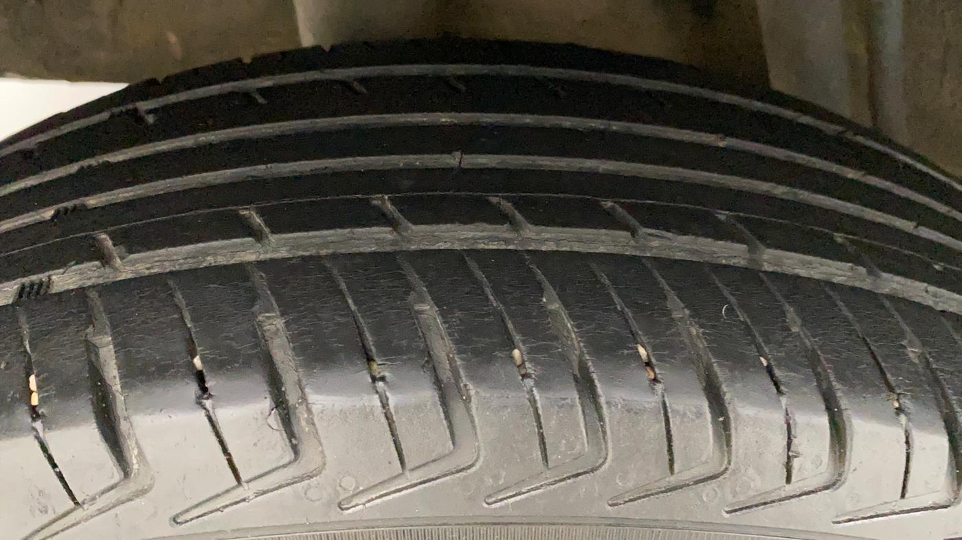 2018 Renault Kwid CLIMBER 1.0 AMT, Petrol, Automatic, 56,057 km, Right Rear Tyre Tread