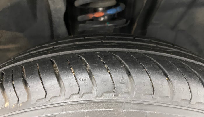 2022 Nissan MAGNITE XV EXECUTIVE TURBO CVT, Petrol, Automatic, 21,255 km, Right Front Tyre Tread