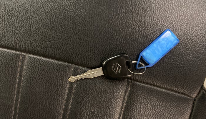 2013 Maruti Wagon R 1.0 LXI CNG, CNG, Manual, 85,769 km, Key Close Up