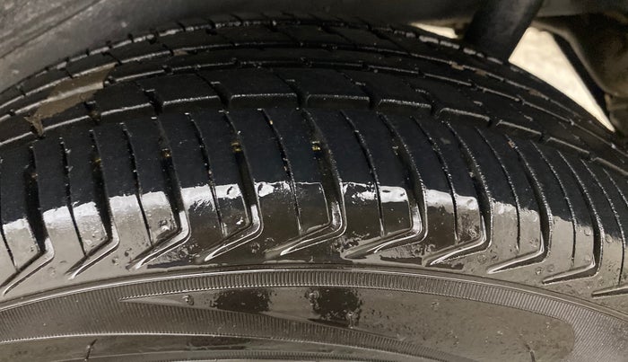 2013 Maruti Wagon R 1.0 LXI CNG, CNG, Manual, 85,769 km, Left Rear Tyre Tread