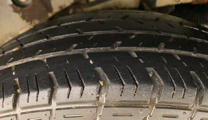 2011 Hyundai Santro Xing GLS, Petrol, Manual, 71,938 km, Left Rear Tyre Tread