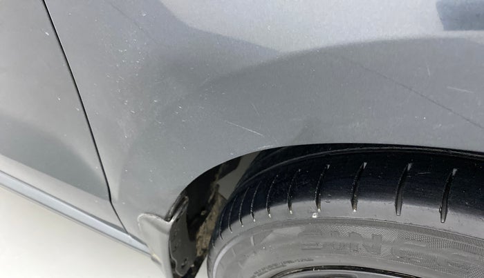 2016 Volkswagen Vento HIGHLINE 1.5 AT, Diesel, Automatic, 1,08,164 km, Right fender - Slightly dented